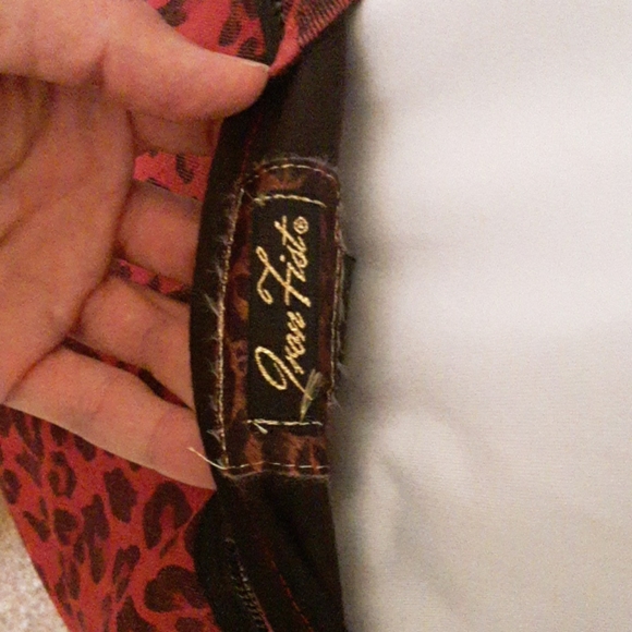 Iron Fist Red Flag Skirt❤🖤 - Picture 11 of 14